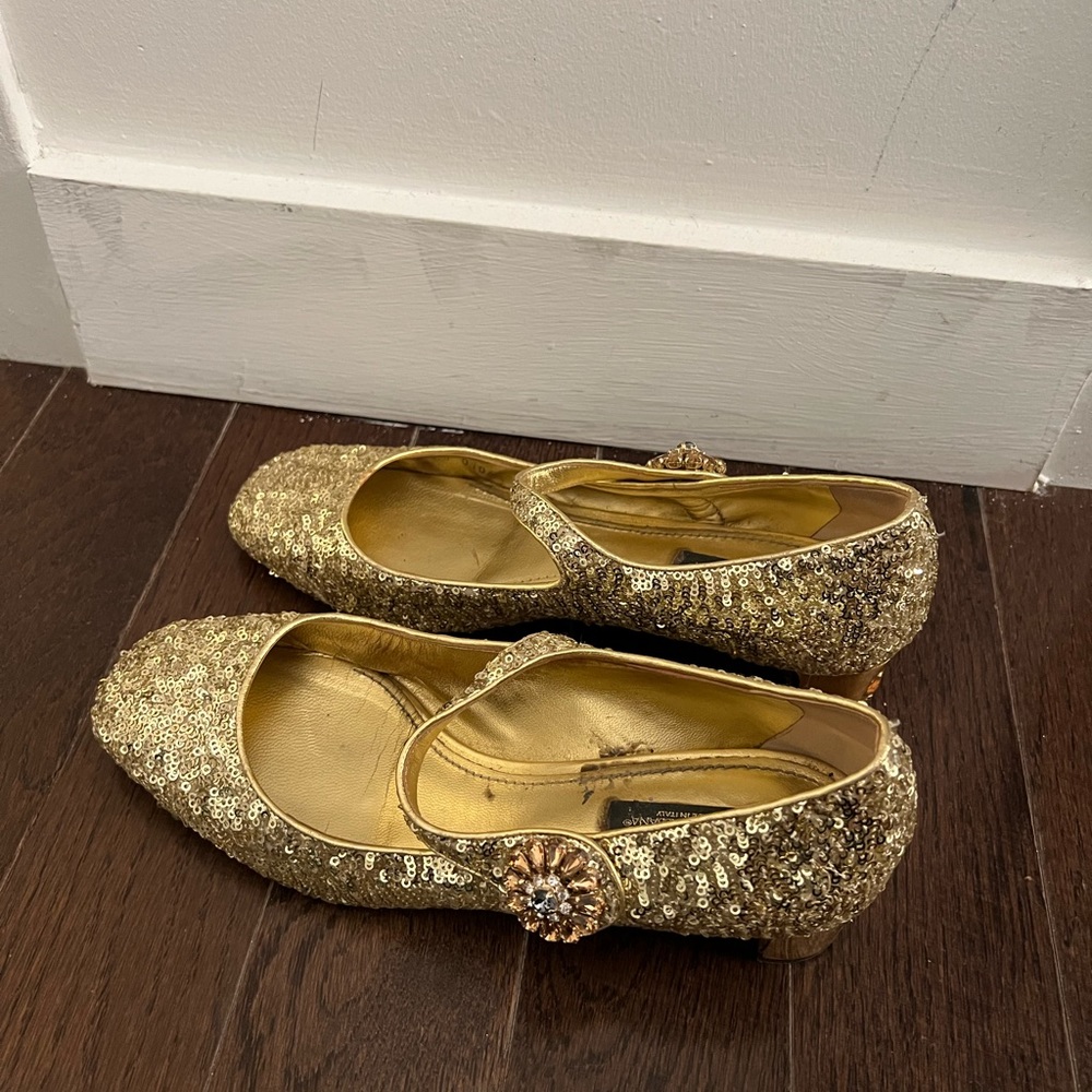 dolce & gabanna gold glitter slip on flats with buckle detail and heel crystal